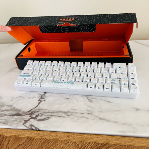 Higround SKYSTONE Base 65 Keyboard - Picture 8 of 11